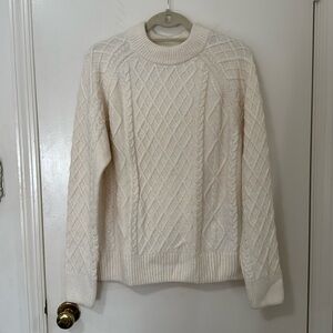 H&M Cream Cable knit Sweater Sz XS.